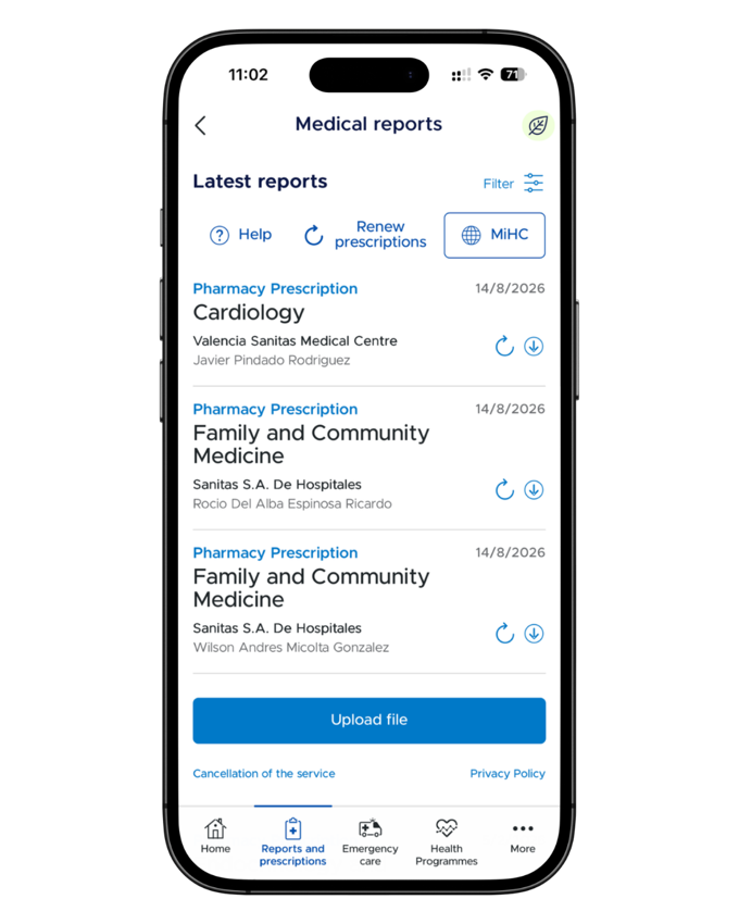 The Reports and prescriptions tab in the Mi Sanitas app showing a list of prescriptions with dates, centres and doctors, renew and download controls, and an Upload file button